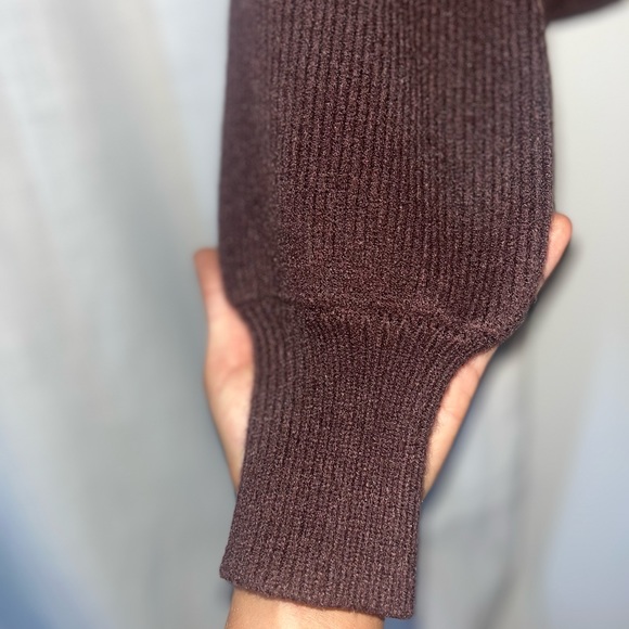 Francesca’s High Neck Cropped Sweater - Picture 5 of 5